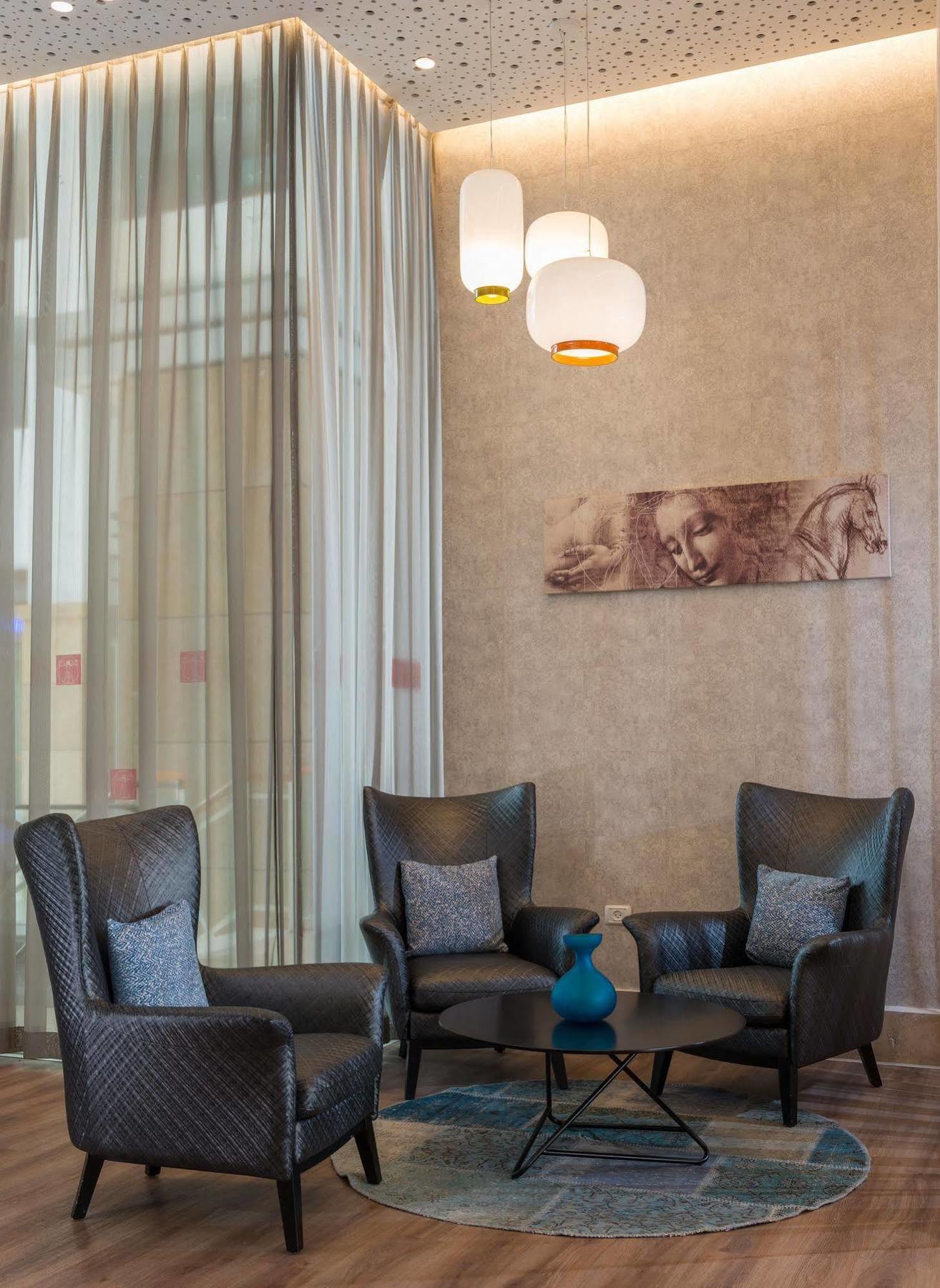 Arena Hotel By The Beach Бат-Ям Экстерьер фото