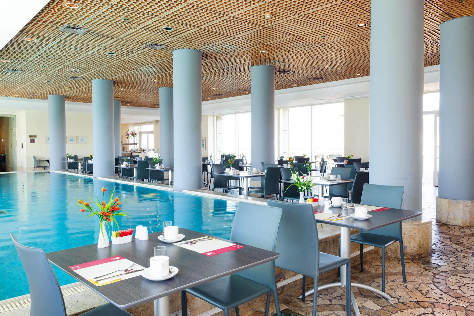 Arena Hotel By The Beach Бат-Ям Экстерьер фото