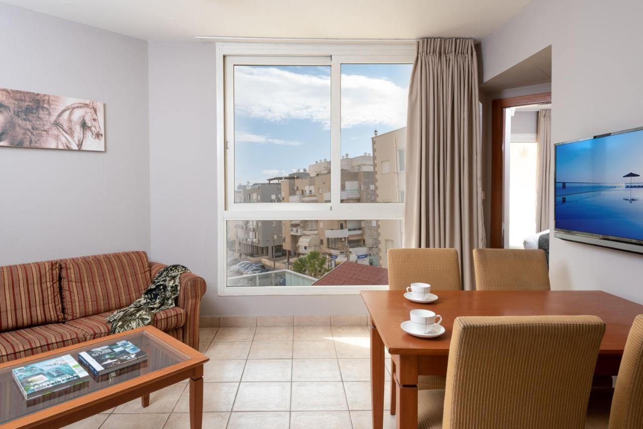 Arena Hotel By The Beach Бат-Ям Экстерьер фото